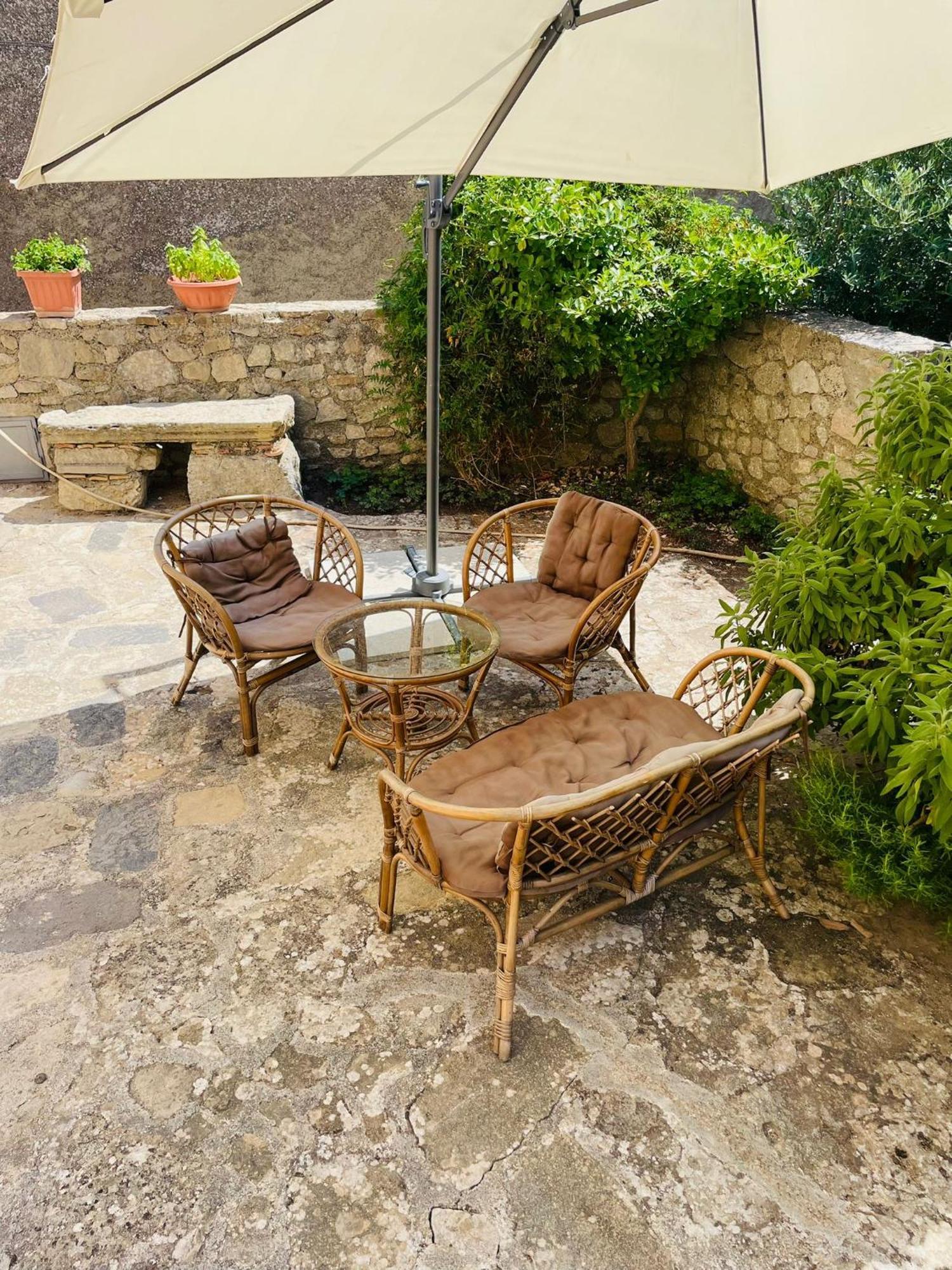 San Nicolo Holiday Home Montalbano Elicona Kültér fotó
